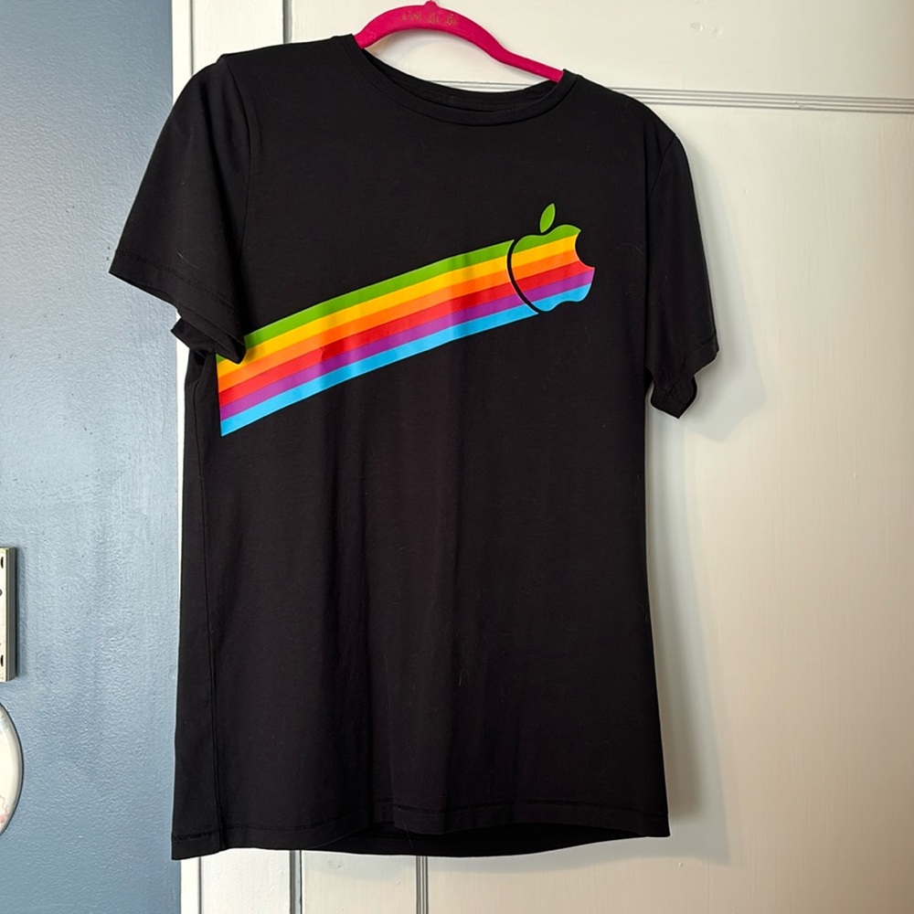 Apple Store Shirt